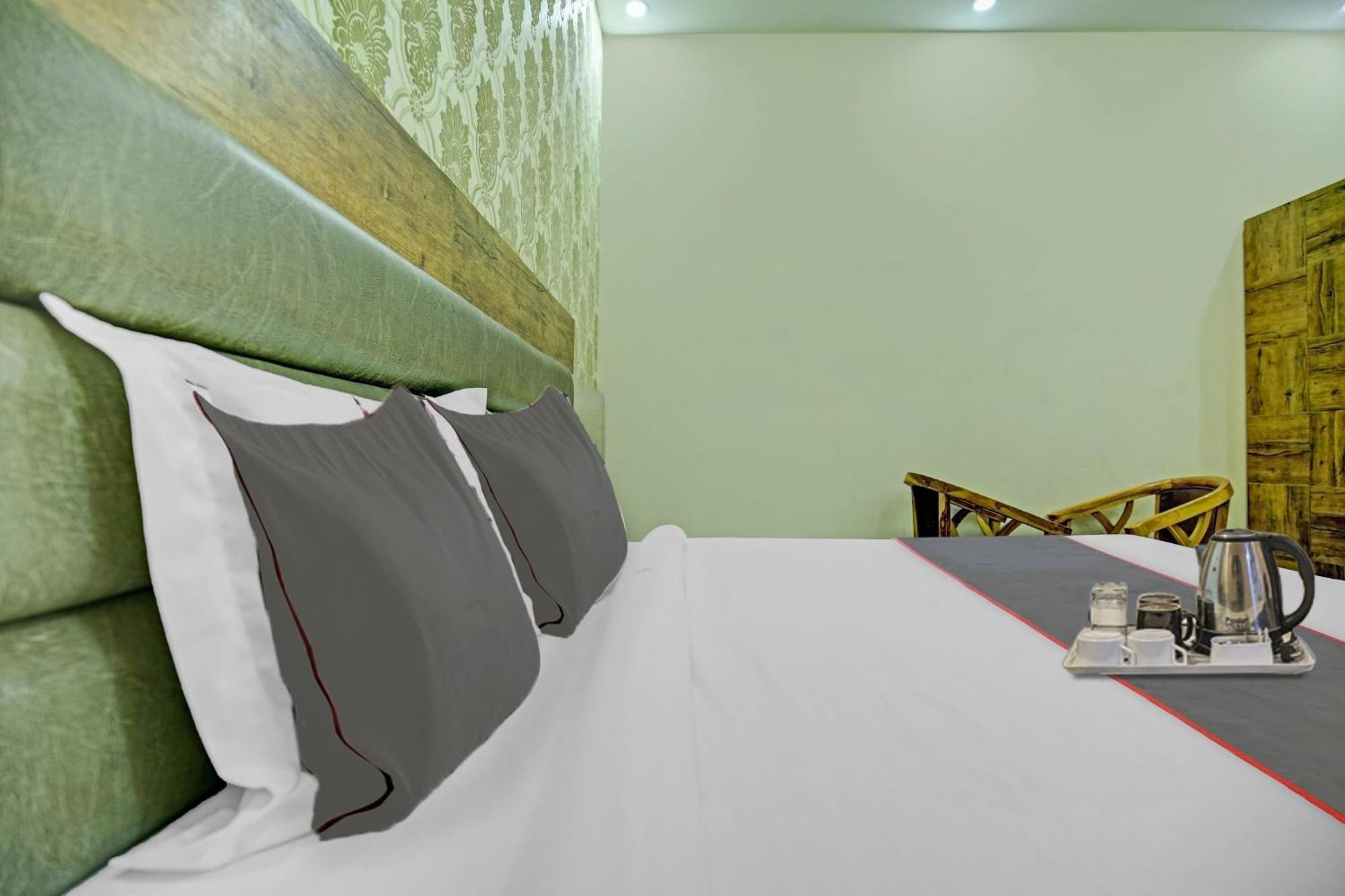 Collection O Rd Hotel Zirakpur 外观 照片
